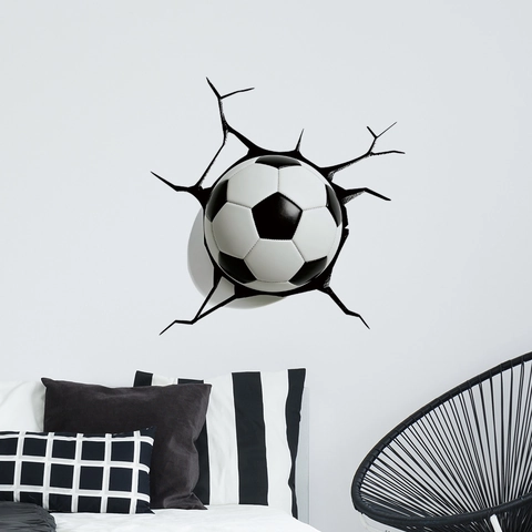 Sticker Mural Football 3D PVC Imperméable Amovible Autocollant Effet Mur Brisé Décoration Sport Chambre Enfant