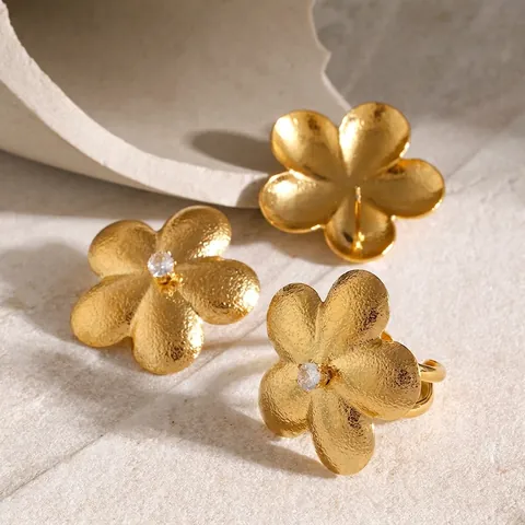18K Gold Plated Stainless Steel Flower Stud Earrings Brushed Hammered Texture Cubic Zirconia Minimalist Ins Style For Women