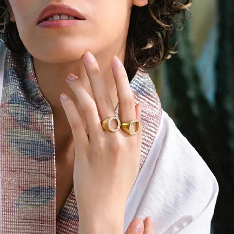 Ins Style 18K Gold Plated Stainless Steel Hollow Square Ring With Rhinestone Simple Geometric Finger Ring For Women Jewelry