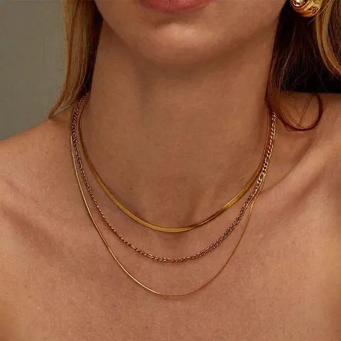 Parure de Collier Multicouche en Acier Inoxydable Doré pour Femme Chaîne Figaro et Serpent Ras du Cou Triple Couche Bijoux Mode