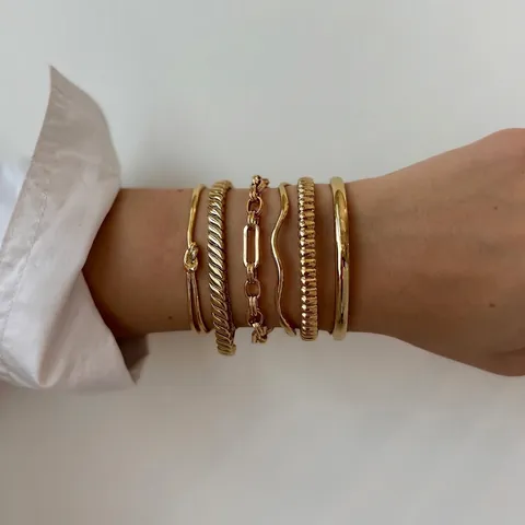 Gold Stainless Steel Bracelet For Women Waterproof Hypoallergenic Minimalist Luxury Cuff Bangle Jewelry Accessory