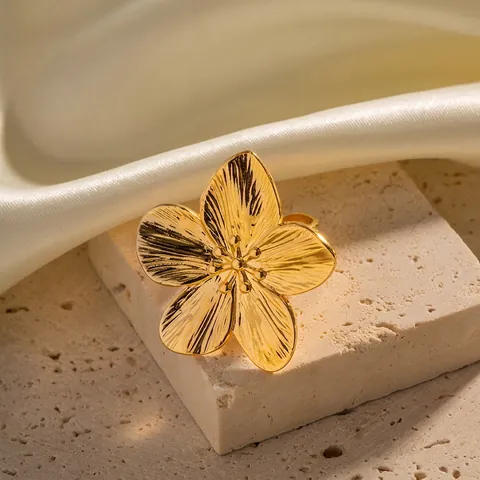 French Palace Style Gold Stainless Steel Flower Open Ring Retro Adjustable Matte Metal Ring For Women Jewelry Gift