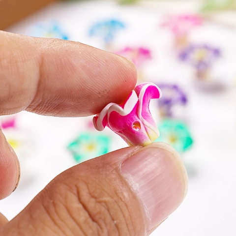 Perle A Fiore Di Plumeria Argilla Polimerica Fatte A Mano Con Foro Per Creazione Gioielli Fai Da Te Orecchini Bracciale