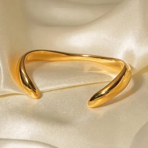 Brazalete Abierto Onda Irregular Acero Inoxidable Chapado En Oro 18K Pulido Minimalista Lujo Joyería Moda Mujeres