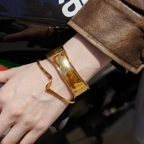 Luxus Geometrisches Edelstahl Offenes Armreif Armband 18K Vergoldet Welle Knoten Wasserschmuck Für Frauen