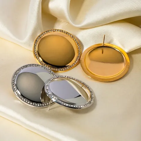 Orecchini A Lobo A Disco Tondo Grande Placcati Oro 18K Acciaio Inossidabile Con Bordo In Strass Superficie A Specchio