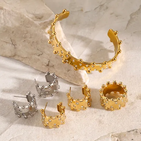 Pendientes De Aro En Forma De C De Acero Inoxidable Chapado En Oro De 18K Con Diamantes De Imitación Borde De Cuentas Para Mujeres