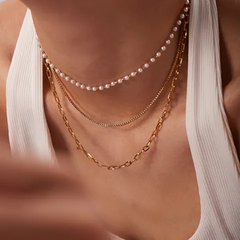 Collana A 3 Strati Per Donna In Acciaio Inossidabile Placcato Oro 18K Catena A Graffetta E Scatola Perla Artificial Sintetica Gioielli Eleganti