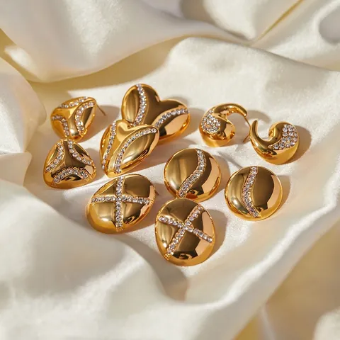 Orecchini a Bottone in Acciaio Inossidabile Placcato Oro 18K a Cuore Tondi Triangolari Ovali con Strass per Donna Gioielli Eleganti