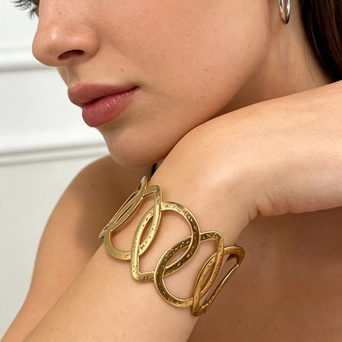Vintage Gold Plated Stainless Steel Open Cuff Bracelet Hollow Geometric Hammered Texture Niche Design For Women