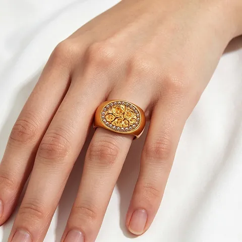 Vintage Oval Rose Relief Ring 18K Gold Plated Stainless Steel With White Rhinestone Border For Women Fashion Jewelry