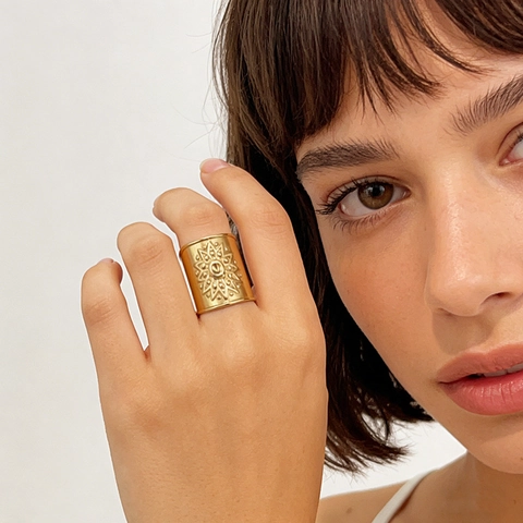 Anillo Ancho Retro Chapado En Oro De 18K Acero Inoxidable Patrón De Estrella Solar Banda Abierta Ajustable Joyería Bohemia