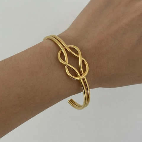 Brazalete Abierto Con Nudo Bañado En Oro De 18K Acero Inoxidable Minimalista Geométrico Ajustable Hipoalergénico Joyas Mujer