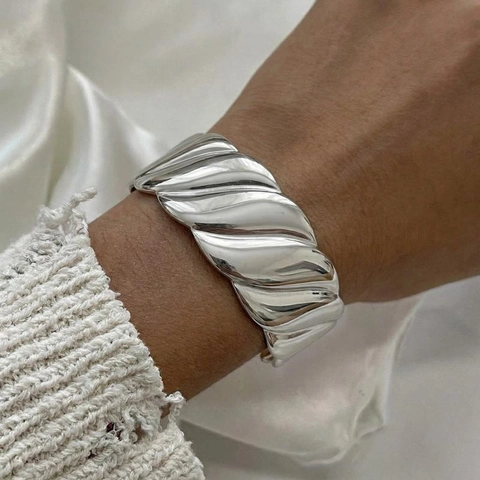 Manschette Armreif Edelstahl Geripptes Croissant Design Wasserdicht Hypoallergen 18K Vergoldeter Schmuck Damen