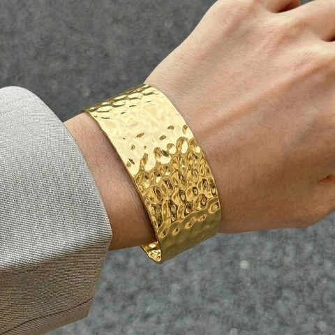Breiter Gehammerter Manschetten Armreif Edelstahl 18K Vergoldet Wasserfest Hypoallergen Klobiger Offener Armband Schmuck
