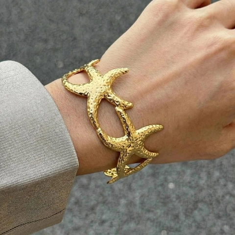 Ocean Style Gold Plated 304 Stainless Steel Starfish Cuff Bracelet Hammered Texture Hollow Sea Theme Jewelry For Women