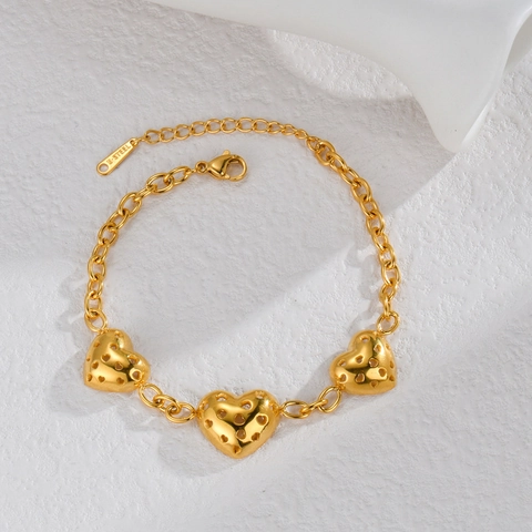 Stainless Steel Hollow Heart Bracelet Gold Plated Adjustable Elegant Minimalist Jewelry For Women