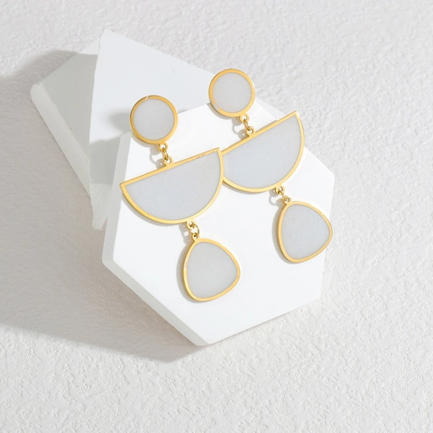 Geometrische Hangende Oorbellen Van Roestvrij Staal Verguld Drie Lagen Wit Mat Minimalistisch Voor Dames Sieraden