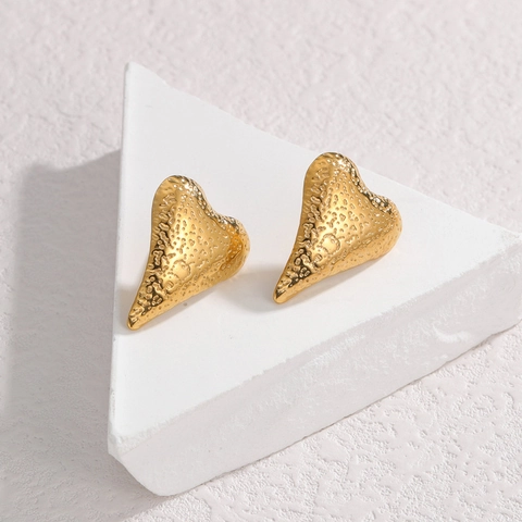 Exaggerated Heart Stud Earrings For Women Stainless Steel Hammered Texture Gold Plated Niche Design Light Luxury