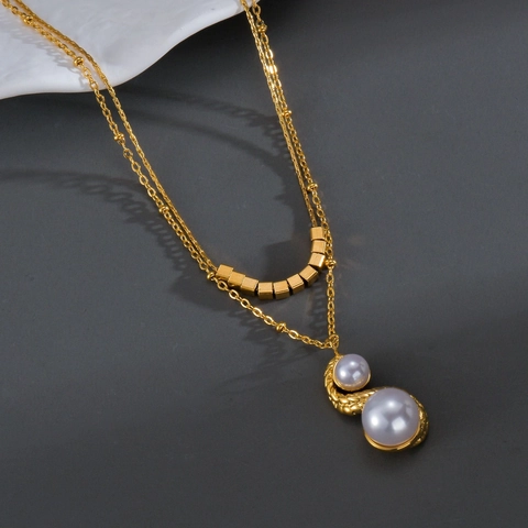 Collana A Doppio Strato In Acciaio Inossidabile Placcato Oro 18K Con Ciondolo Perla D'acqua Dolce E Grani Quadrati