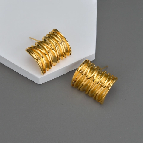 Ribbed Wave Stud Earrings 18K Gold Plated Stainless Steel Minimalist Geometric Chunky Wide Band Jewelry For Women