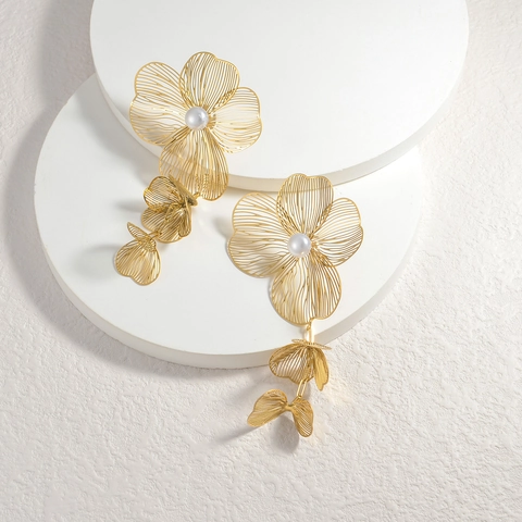 Statement Ohrhänger Für Damen 18K Vergoldet Edelstahl Hohlnetz Blume Mit Kunstperle Eleganter Baumelnder Schmuck