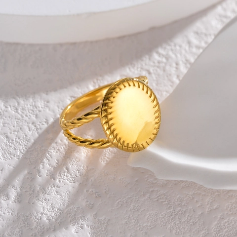 Anello Sigillo Ovale Stile Francese Vintage Acciaio Inossidabile Placcato Oro 18K Fascia A Corda Intrecciata Retro