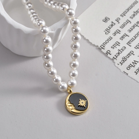 Stainless Steel Round Plate Crescent Moon Star Pendant Imitation Artificial Pearl Necklace For Women Vintage Elegant Jewelry Accessory