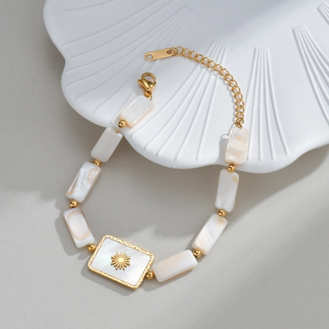 Fashionable Mother Of Artificial Pearl Shell Bracelet Stainless Steel Gold Plated Rectangular Sun Pendant Adjustable Jewelry Women