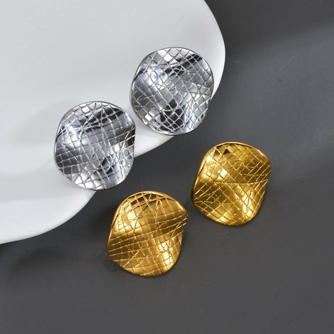 Orecchini A Lobo Tondi Irregolari Acciaio Inossidabile Trama Trapuntata Geometrici Donne Con Perno In Oro 18K