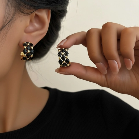 Pendientes De Botón En Forme De C Con Patrón Acolchado Retro Para Mujer Cobre Chapado En Oro De 18K Con Poste De Plata 925