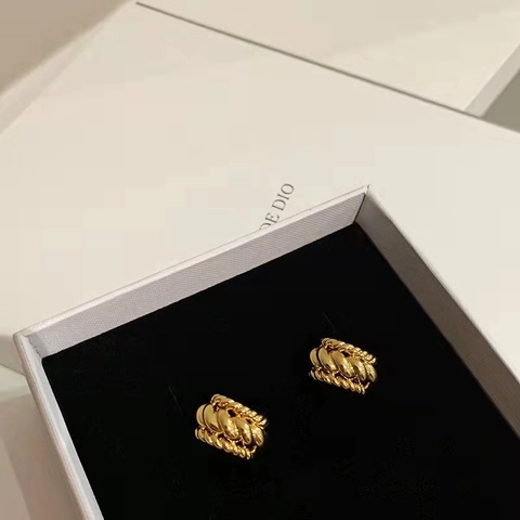 Gedrehte Gewebte C-Förmige Creolen Für Damen Französischer Retro Stil Kupfer Material Mit 925er Sterlingsilber Ohrstecker