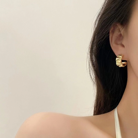 Orecchini A Cerchio A Forma Di C Plissettati Geometrici Donna Rame Placcato Oro 18K Retrò Francese Minimalista Semicerchio