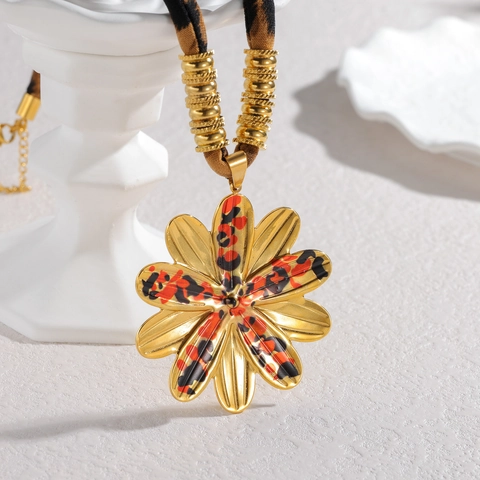 Bohemian Leopard Print Fabric Rope Stainless Steel Necklace Gold Plated Flower Star Monstera Leaf Pendant Fashion Jewelry For Women