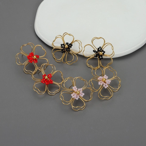 Hollow Flower Ohrringe Edelstahl Goldener Metalldraht Mit Bunten Perlen Böhmischer Vintage Stil Für Frauen