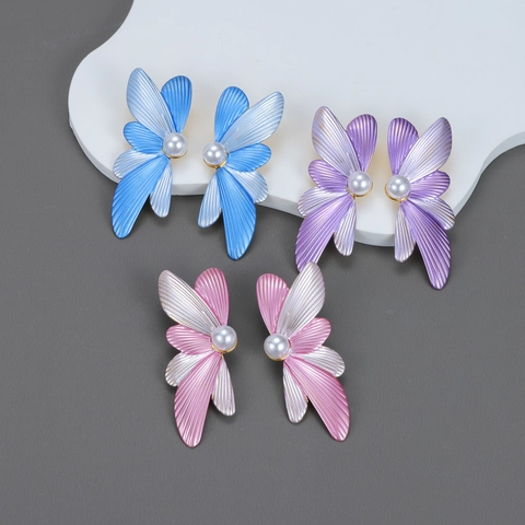 Orecchini Ali Di Farfalla Acciaio Inossidabile Placcato Oro 18K Gradiente Design Petalo Gioielli Eleganti Perla Artificial Donna