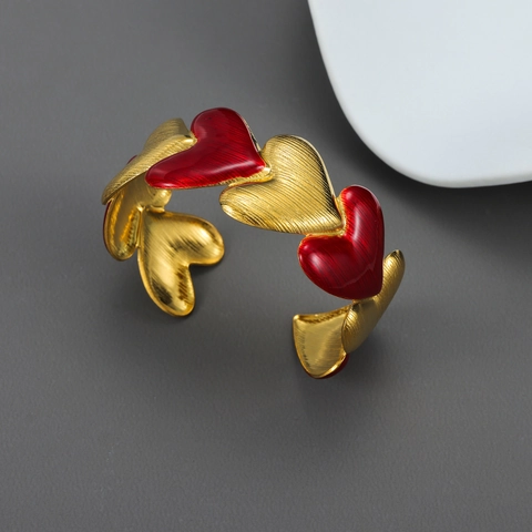 Roestvrijstalen Hart Open Armband Vintage Verguld Rood Emaille Geborstelde Textuur Luxe Sieraden Voor Vrouwen