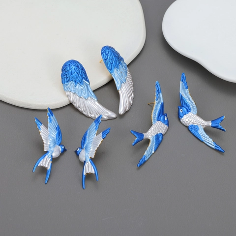 Pendientes De Botón De Pájaro Golondrina Ala De Esmalte Degradado Azul Con Poste De Acero Inoxidable Joyería Estilo Ins Creativa Para Mujeres