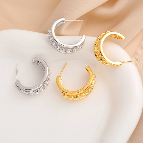Orecchini A Lobo A Forma Di C Rame Placcato Oro 18K Perno In Argento Sterling 925 Minimalista Geometrico Per Donne