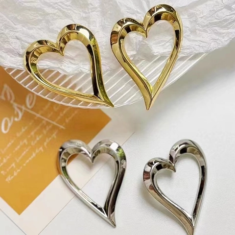 Auffällige Hohlherz Creolen Mit 925 Sterling Silber Ohrstecker Statement Glattes Kupfer 18K Vergoldet