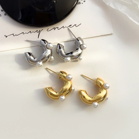 C-Shaped Irregular Artificial Pearl Stud Earrings Copper Gold Plated With 925 Sterling Silver Earring Post Elegant Modern Jewelry