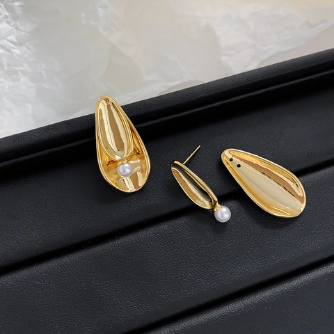Pendientes De Botón De Hoja Versátiles Latón Dorado Con Perla Artificial Y Poste De Plata De Ley 925 Joyería Para Mujeres