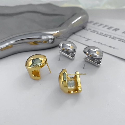 Geometrische Kupfer Gold Silber Plattierte Ohrstecker Hochglanzpolierte Glatte Oberfläche Dicke Kuppel C-Form Damen Schmuck