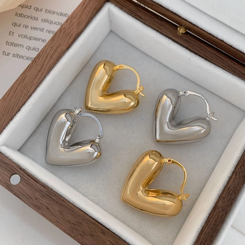 Minimalistische Hohle Herz Creolen 18K Vergoldetes Messing Hochglanzpoliert Geometrischer Modeschmuck Für Frauen