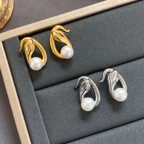 Pendientes De Tulipán De Cobre Chapado En Oro Con Perla Artificial Y Poste De Plata De Ley 925 Diseño Elegante De Nicho