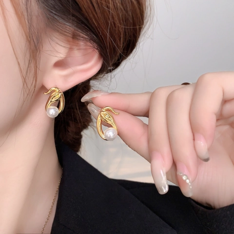 Pendientes De Tulipán De Cobre Chapado En Oro Con Perla Artificial Y Poste De Plata De Ley 925 Diseño Elegante De Nicho