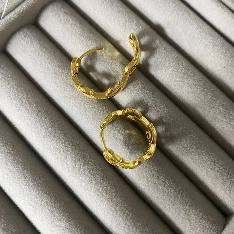 Copper Hoop Earrings Gold Plated With Zirconia Interlocking Chain Link Geometric Fashion Accessory For Women