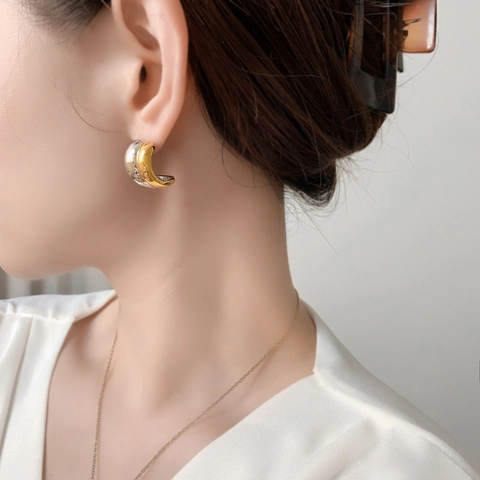 Orecchini A Cerchio Bicolore A Forma Di C Rame Placcato Oro 18K Con Perno In Argento 925 Gioielli Minimalisti Donna