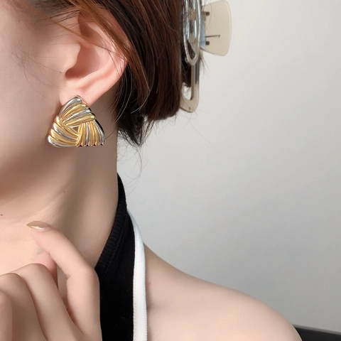 Mixed Color Geometrische Dreieck 18K Vergoldete Kupfer Ohrstecker Mit 925 Sterling Silber Ohrstift Gerippt Für Damen