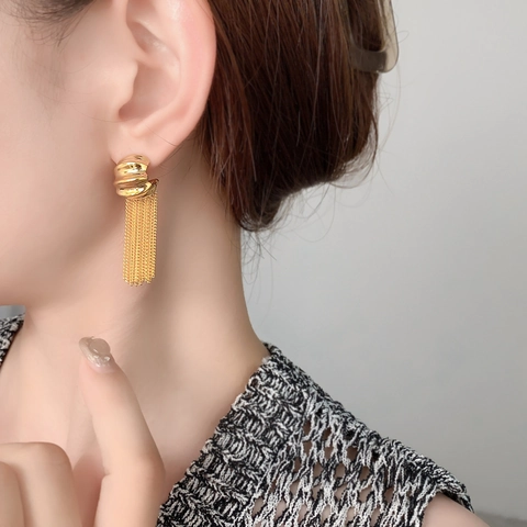 Orecchini A Lobo Con Nappine A Catena Multifilo Con 925 Sterling Silver Earring Post Rame Placcato Oro Vero Per Donna